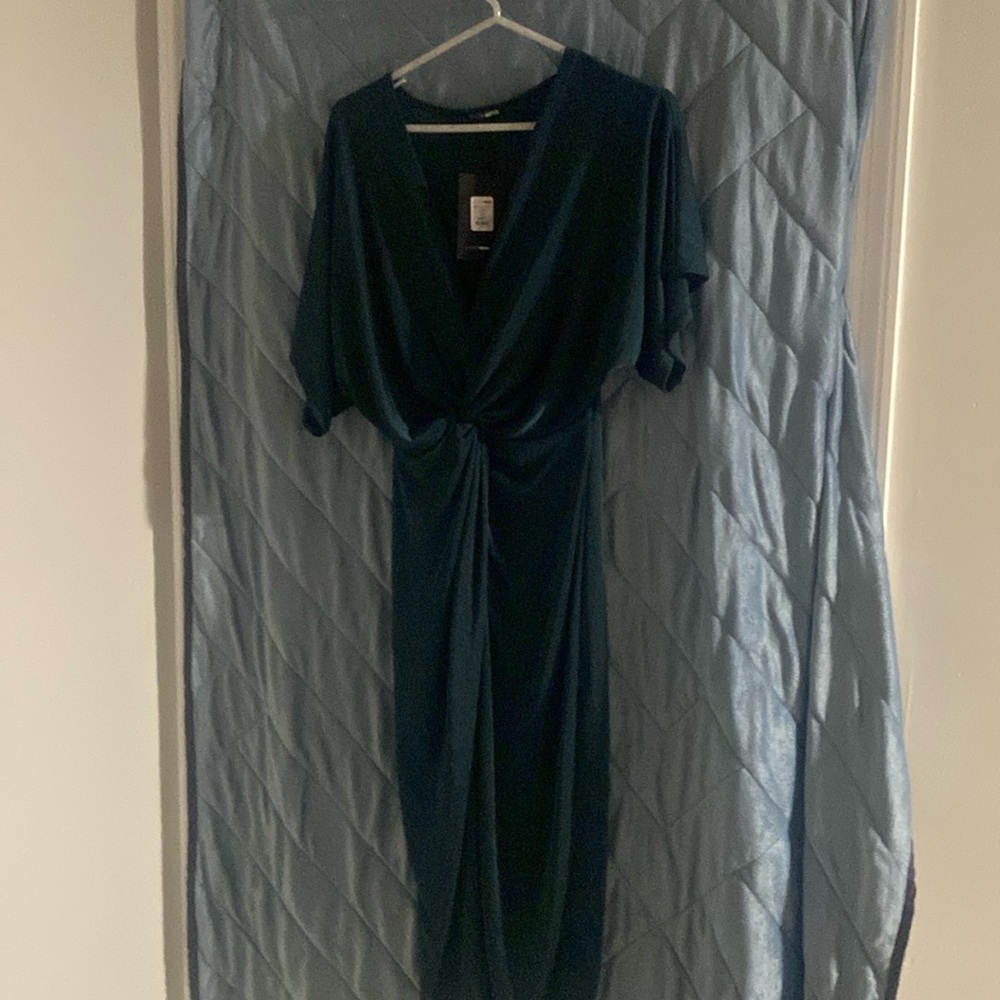 Never worn! Hunter Green Party dress, size large.